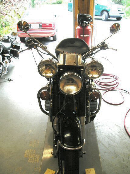 Installing new brake lines on Moto Guzzi 850 GT, 850 GT California, Eldorado, and 850 California Police motorcycles equipped with a disc front brake.