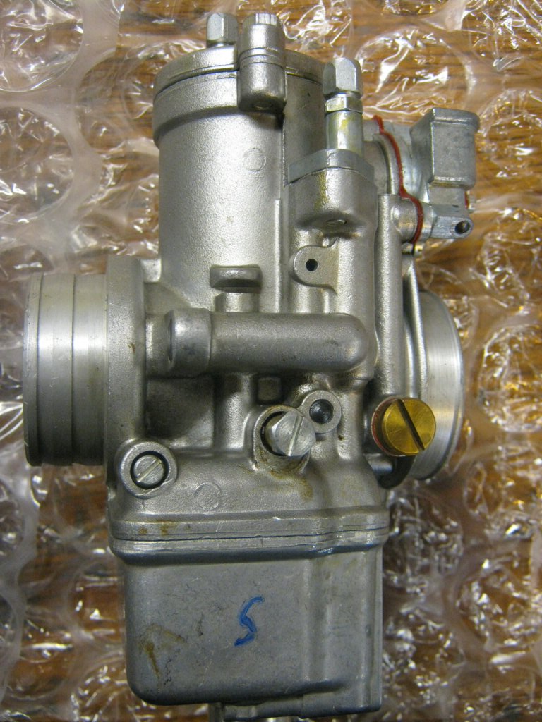 Dellorto PHF 30 carburetor fitment on a Moto Guzzi Eldorado.