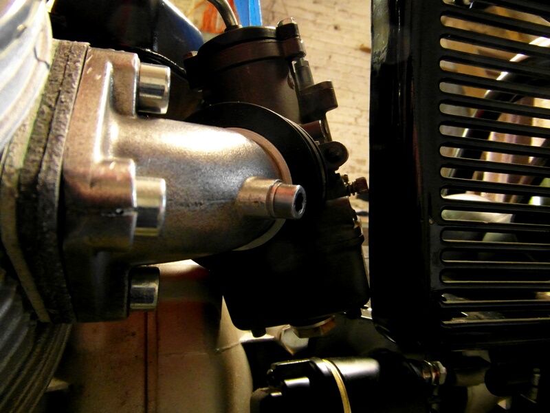 Dellorto PHF 30 carburetor fitment on a Moto Guzzi Ambassador.