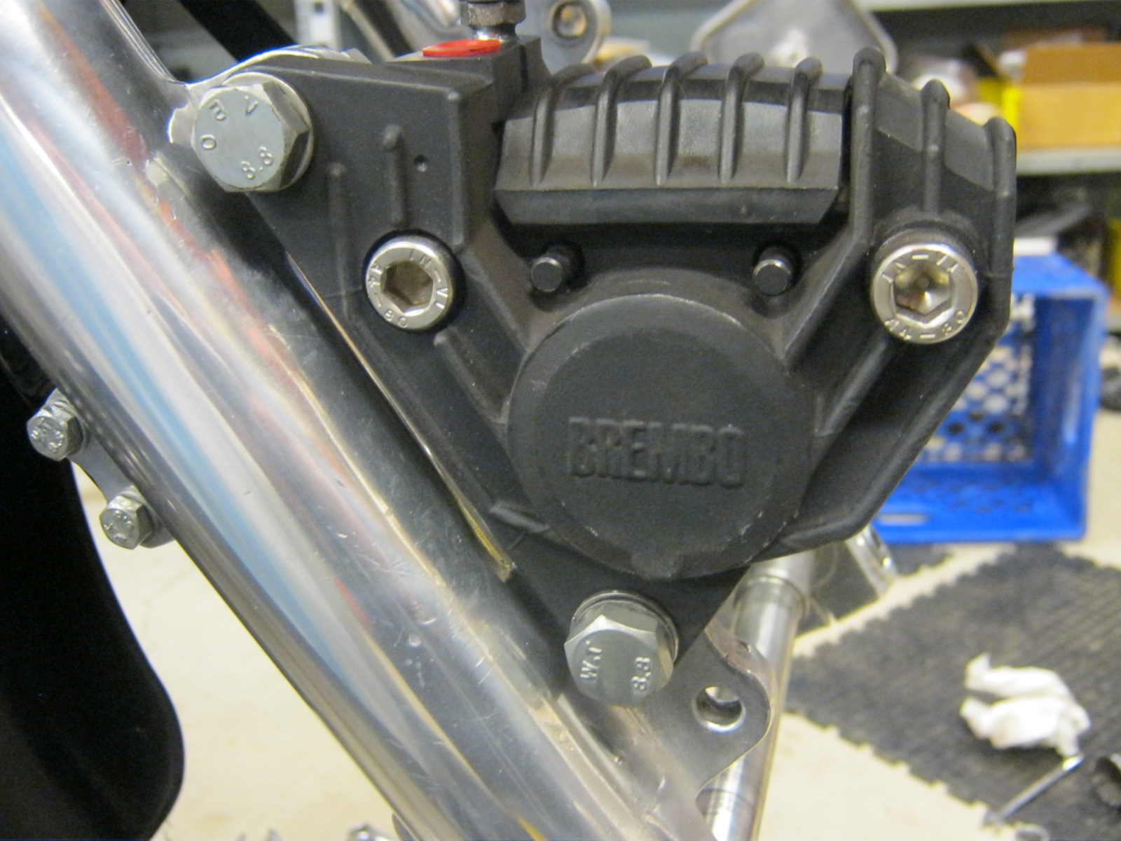 Disc brake stockish configuration. Applicable to Moto Guzzi V700, V7 Special, Ambassador, 850 GT, 850 GT California, Eldorado, and 850 California Police models.