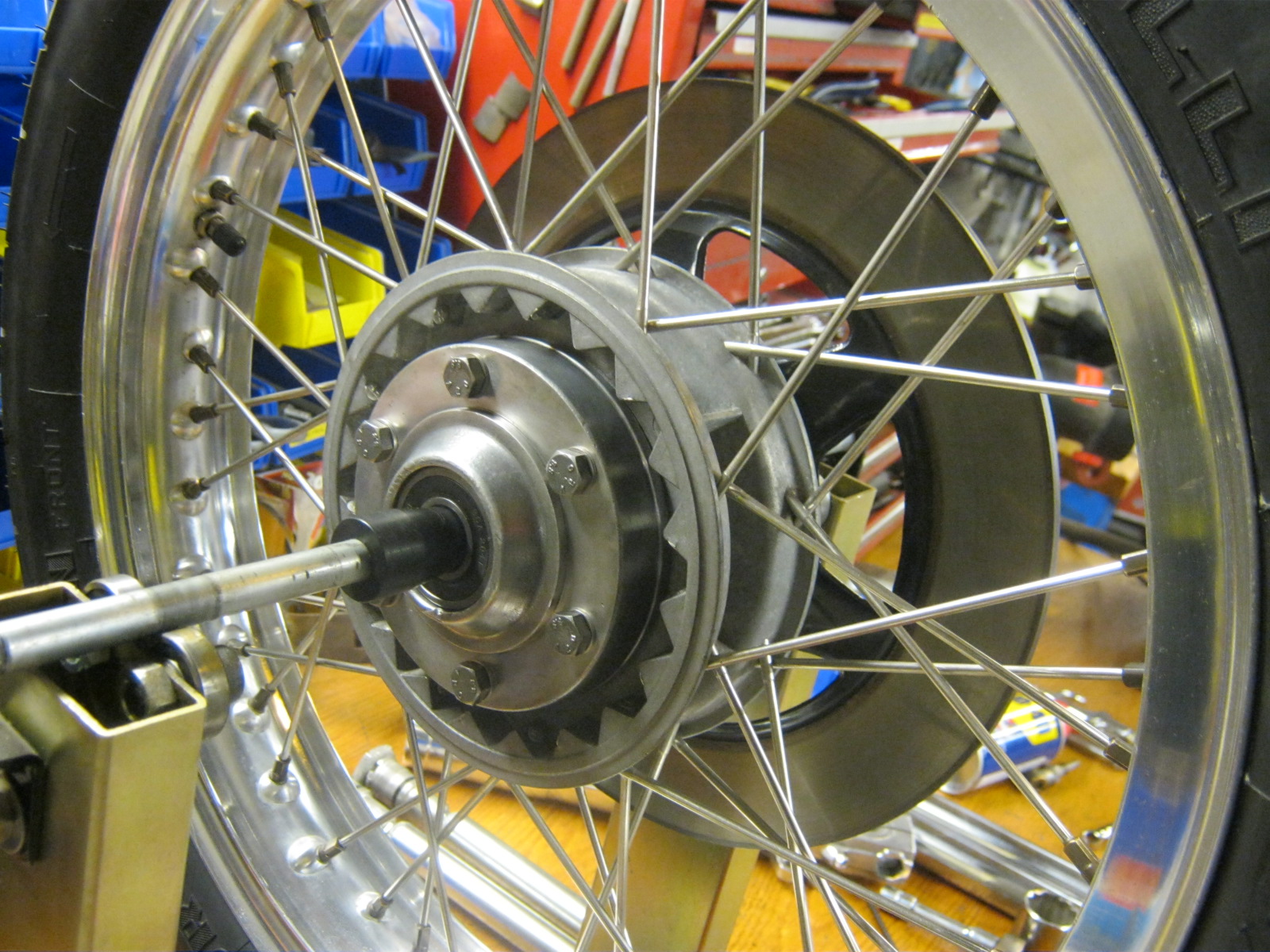 Disc brake stockish configuration. Applicable to Moto Guzzi V700, V7 Special, Ambassador, 850 GT, 850 GT California, Eldorado, and 850 California Police models.