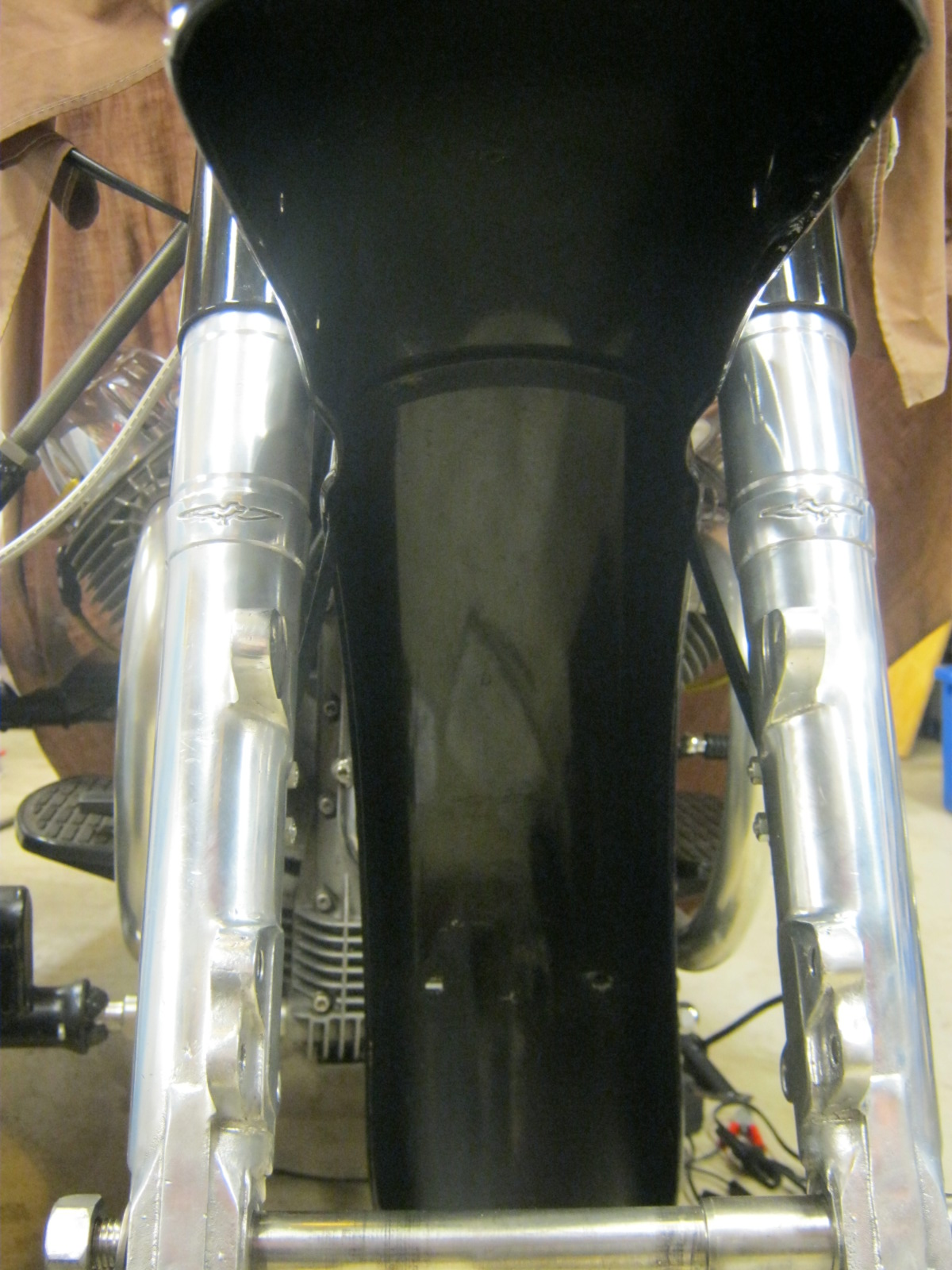 Disc brake stockish configuration. Applicable to Moto Guzzi V700, V7 Special, Ambassador, 850 GT, 850 GT California, Eldorado, and 850 California Police models.