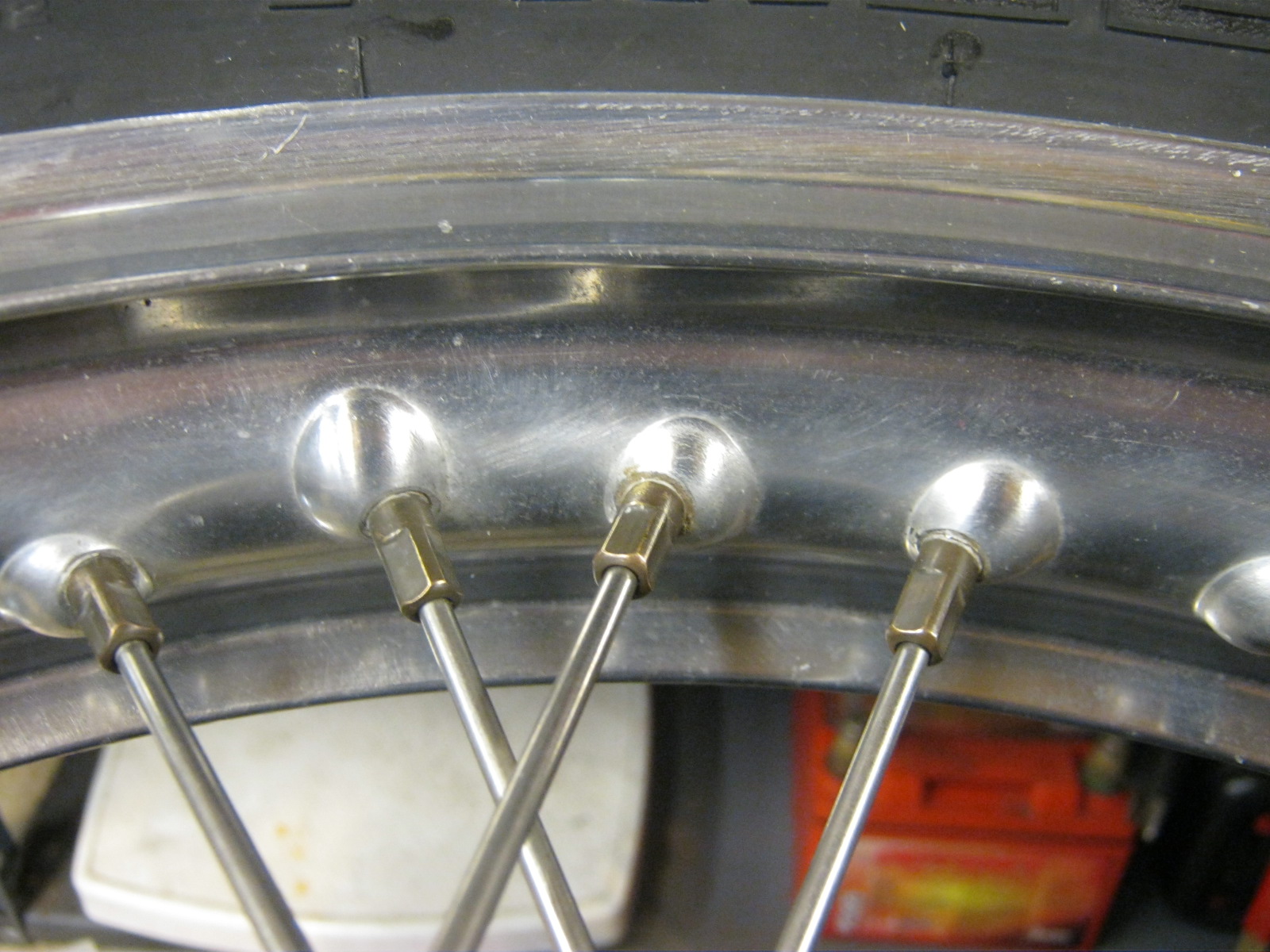 Disc brake stockish configuration. Applicable to Moto Guzzi V700, V7 Special, Ambassador, 850 GT, 850 GT California, Eldorado, and 850 California Police models.