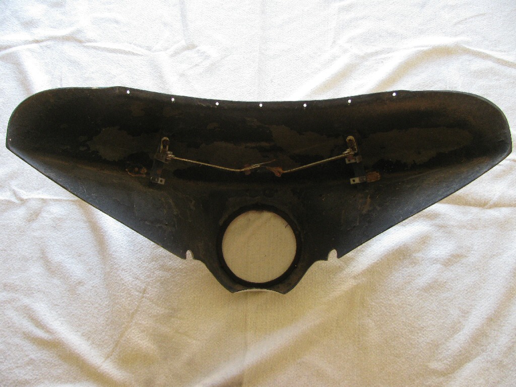 Bates fairing commonly fit to Moto Guzzi V700, V7 Special, Ambassador, 850 GT, 850 GT California, Eldorado, 850 California Police models.