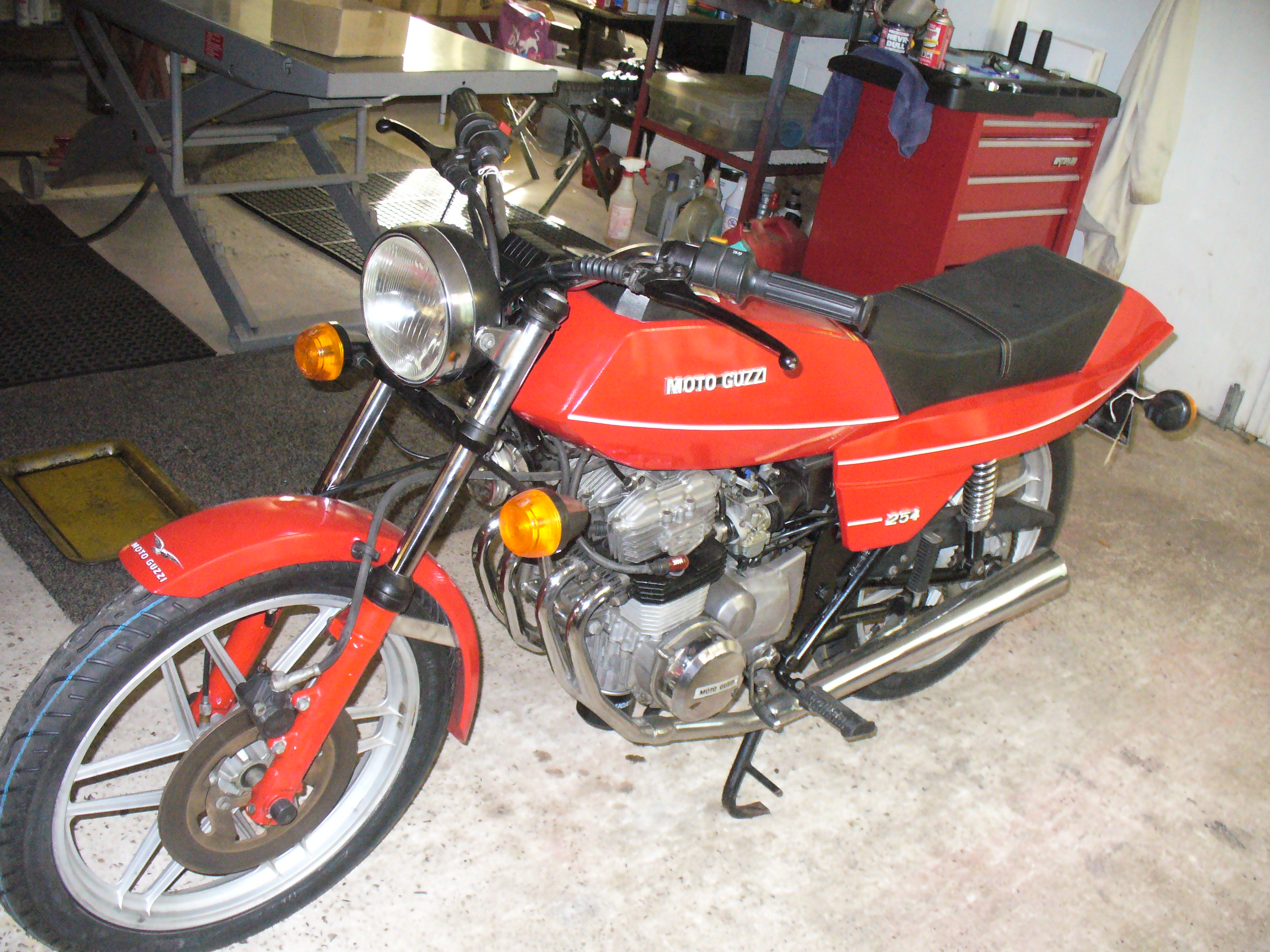 Moto Guzzi 254