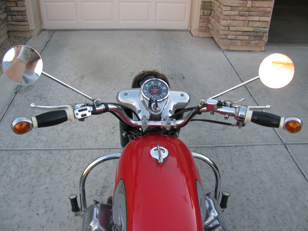 Robert Scharf's Moto Guzzi V700.