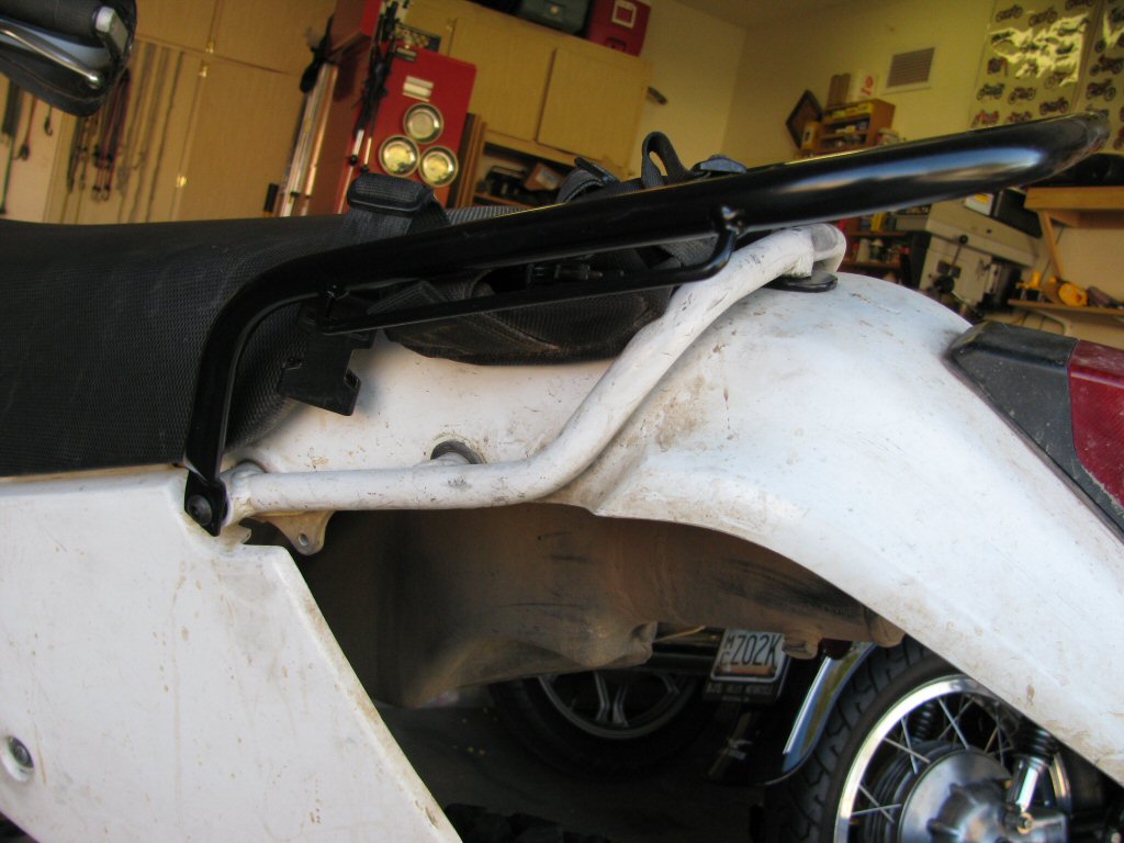 Fitting a ManRacks DR350 luggage rack to my 1993 Suzuki DR350.